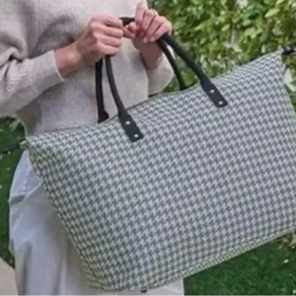 Lulu Dharma Women's Plaid Frasier Weekender Travel Tote Bag NWT. Black/white
